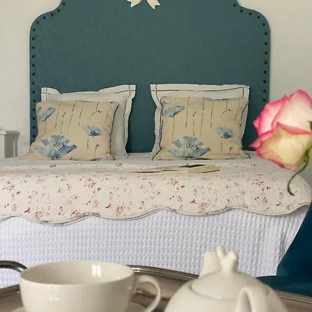 Bed and Breakfast Le Vieux Moulin Bouhet Esterno foto