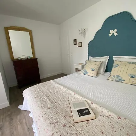 Bed and Breakfast Le Vieux Moulin Bouhet Esterno foto